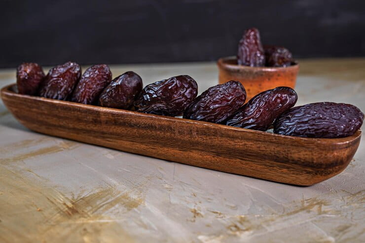 خرما مضافتی بم حس تازه و انرژی‌ بخش برای وعده‌ های سبک